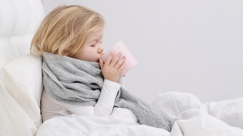 Czy ciepłe herbaty i puchowy koc to klucz do szybkiego powrotu do zdrowia?